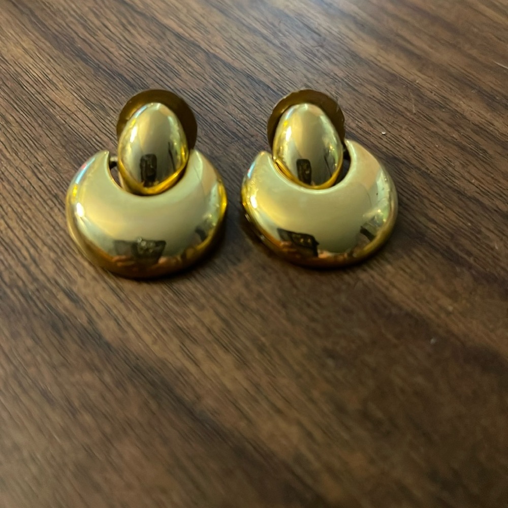 Vintage Monet Gold Tone Earrings